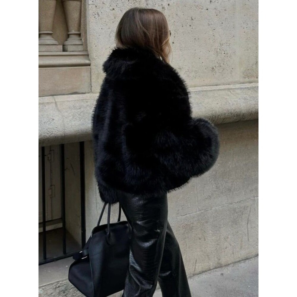 NWT Commense Black Faux Fur Jacket Cropped Plush Coat Glam Luxury Medium SOLDOUT - Picture 10 of 12